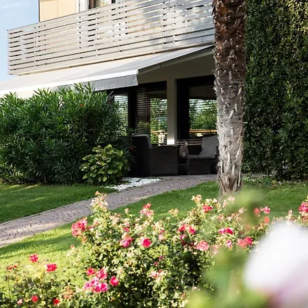 Julias Guest house