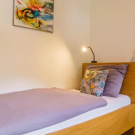 Guest house Julias Ora / Auer